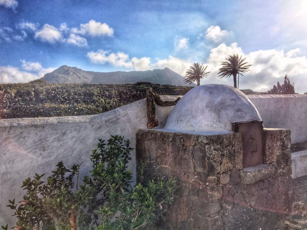 El Cortijo Eco Finca Hotel Ye Esterno foto