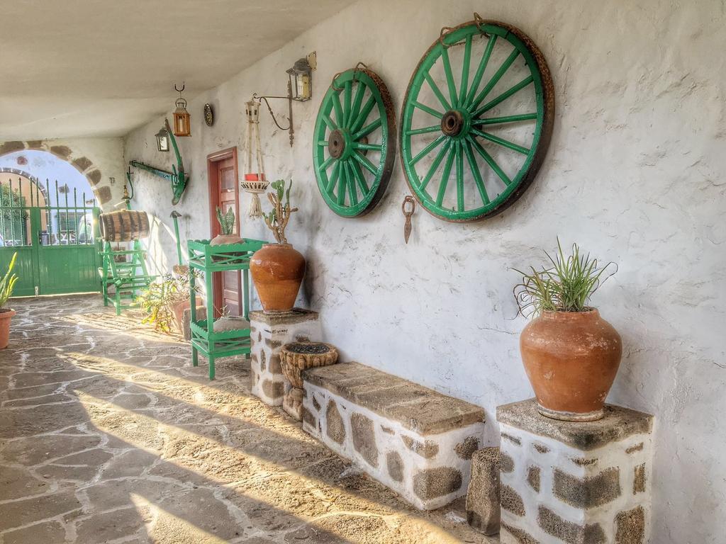 El Cortijo Eco Finca Hotel Ye Esterno foto