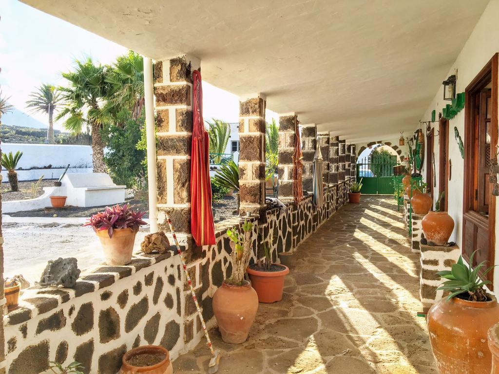 El Cortijo Eco Finca Hotel Ye Esterno foto